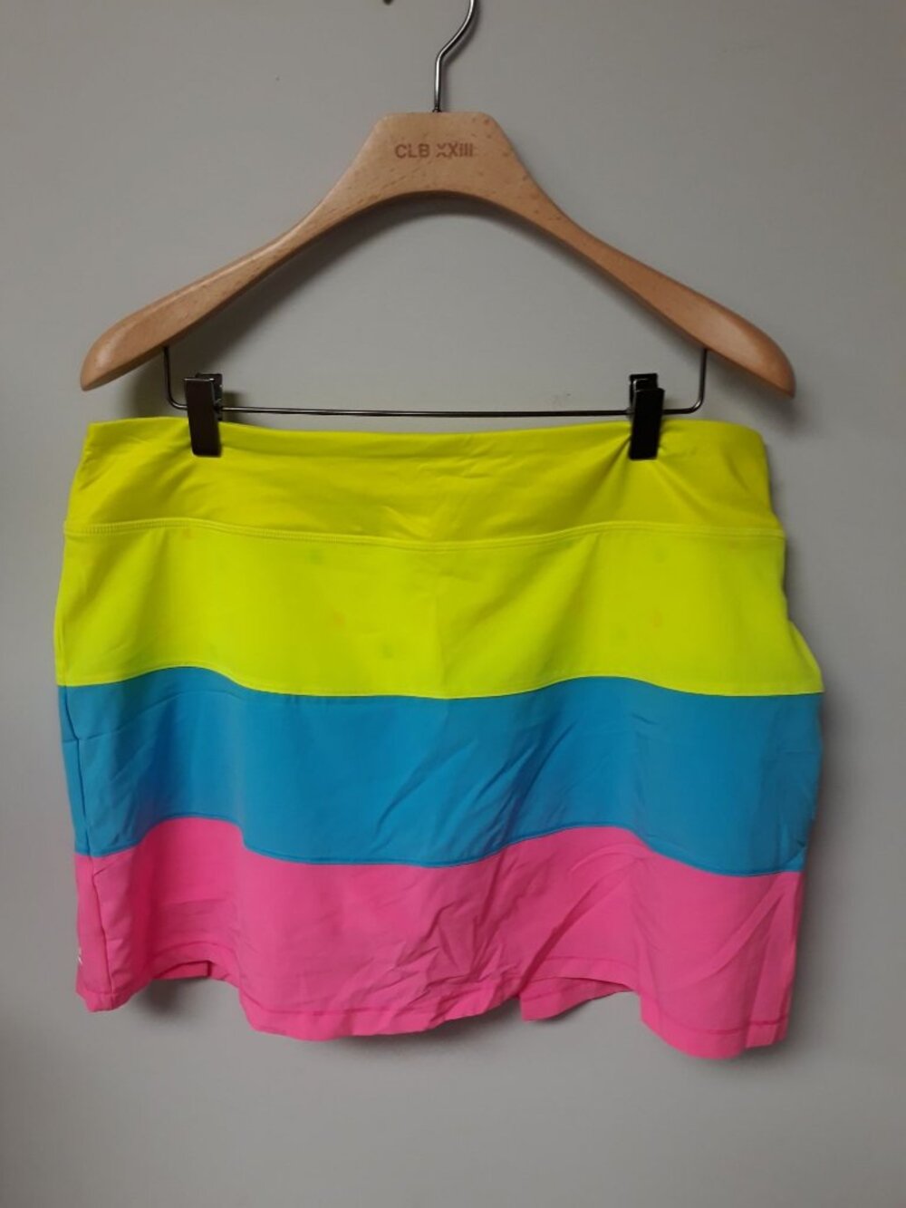 Taylor Jordan Women's Golf  Skorts Pink Size 10 NEW WITH TAGS!